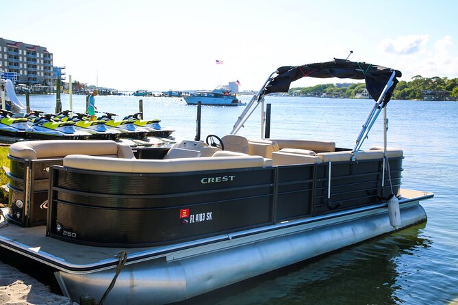 12 passenger Crab Island pontoon boat rental - Setting out from the Fort Walton Beach dock