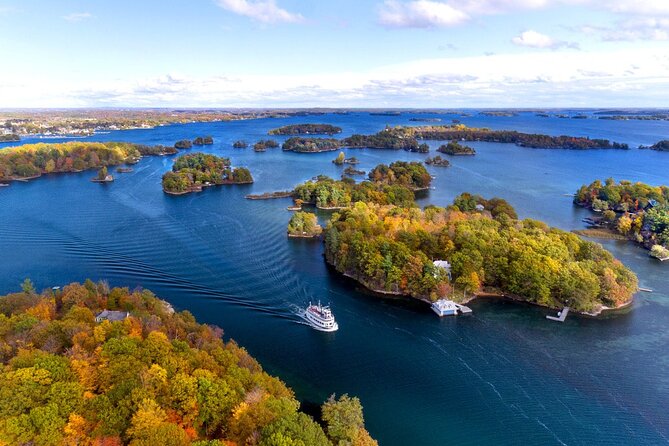 3-Hour 1000 Islands Cruise from Gananoque with views of Boldt Castle - Why the St. Lawrence looks best from Gananoque