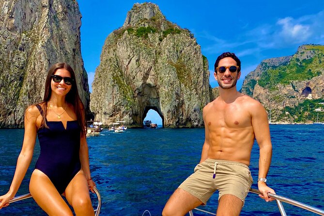 3-hour private boat tour of the island of Capri - Bagni di Tiberio and the Roman connection