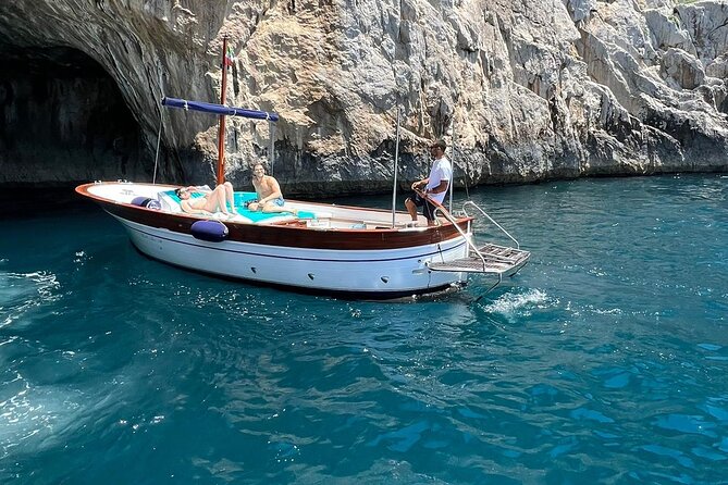 3 hour private boat tour on the island of Capri - The Blue Grotto: special, popular, and not guaranteed