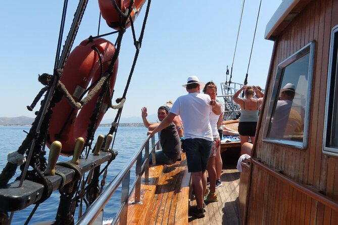 3 Island Cruise Tour in Kos Island with Personalized Audio Guide - Kalymnos and the small port of Vathy