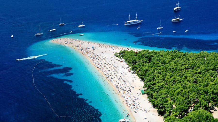 3 Islands Speedboat Tour: Golden Horn, Blue Lagoon & Jelsa - Why the quieter bays may be the real highlight