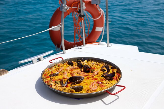 4-Hour Sailing Tour of Lobos Island from Fuerteventura - How the crew shapes the experience