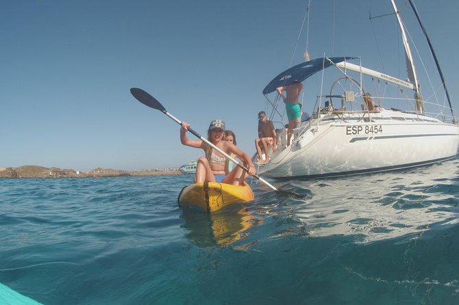 4h - Extended Private Sailing Tour around the Lobos Island - Weather, swimming, and other practical limits