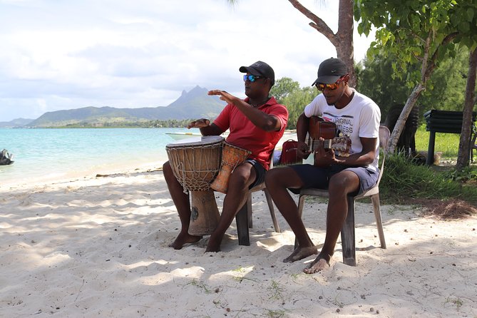 5 island tour all inclusive with Ile aux cerfs and snorkeling - Who will enjoy this outing most