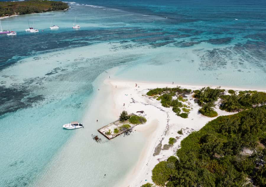 5 Islands Boat Trip, Snorkeling and Lunch on Ile aux Cerfs - Grand River South East Waterfall sets the tone