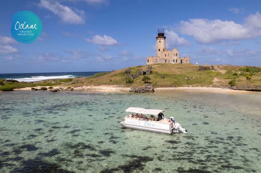 5 Islands Tour: New OCÉANE Private Pontoon Boat cruise - Who will enjoy this cruise most