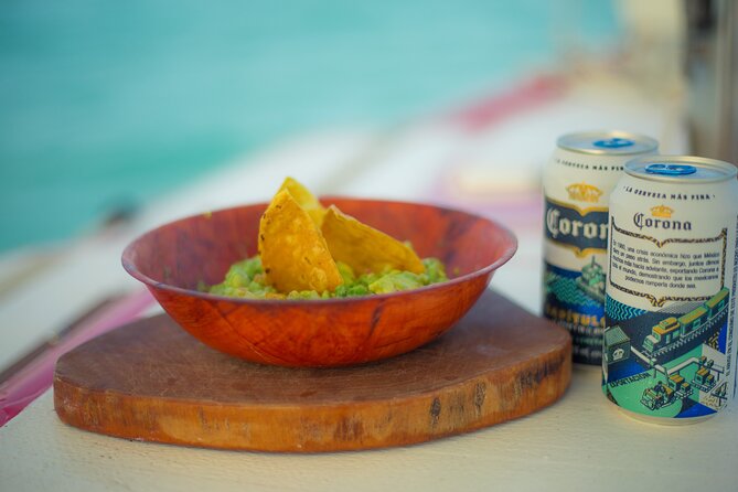 6hrs of Sailing in Bacalar Lagoon: discover Cenotes, Islands and Stromatolites. - Weather can change the plan