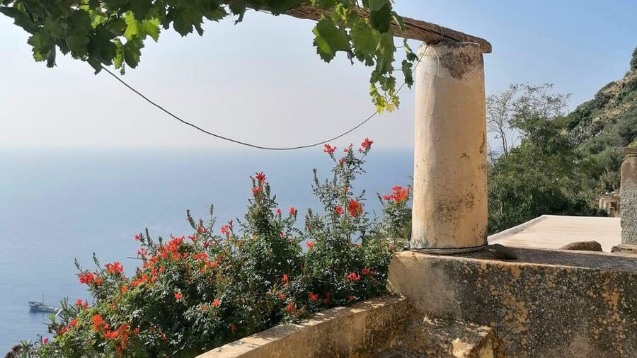 Aeolian Islands Mini Cruise: Vulcano, Lipari & Stromboli - Life aboard the motorboat