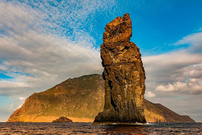 Aeolian Islands - Sailing week with skipper and assistant - Day 5: Panarea’s islets and Stromboli’s active crater