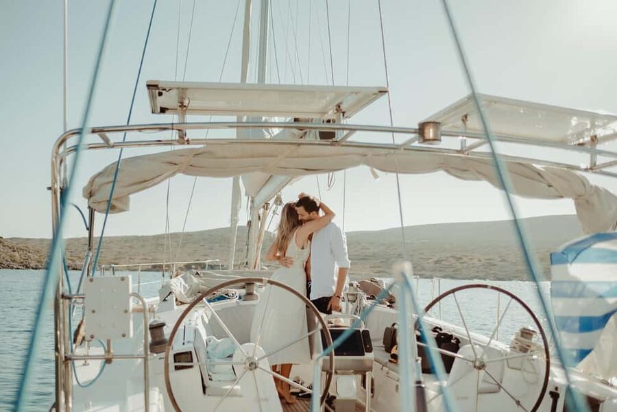 Agios Nikolaos: Spinalonga and Kolokitha Island Sailing Trip - Local food, wine, and a practical lunch break
