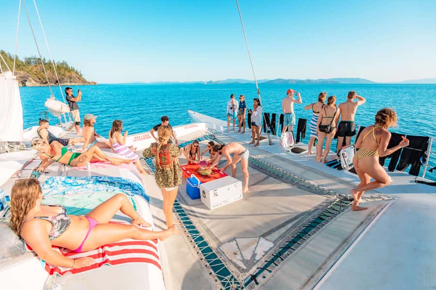 Airlie Beach: 2-Day Whitsunday Islands Sailing Snorkel Tour - Avatar leaves Airlie Beach with speed and purpose