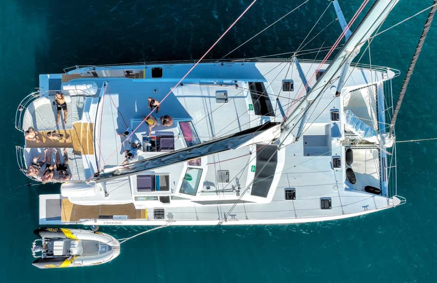 Airlie Beach: Whitsunday Islands Sailing, SUP & Snorkel Tour - What the crew does well