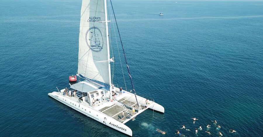 Alicante: 6-Hour Catamaran Cruise to Tabarca Island - Who will enjoy this day most