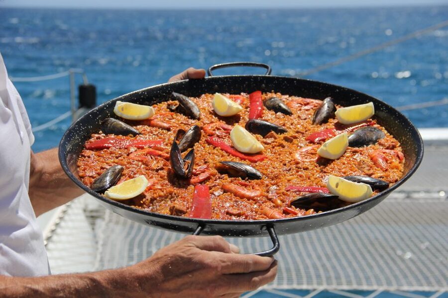Alicante: 6-Hour Catamaran Cruise to Tabarca Island - Meeting the catamaran in Alicante