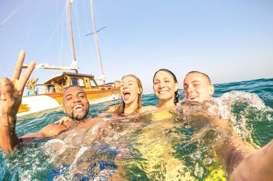 Amalfi: Capri Island Boat Tour with Drinks and Snorkeling - Capri’s Faraglioni and Sea Caves