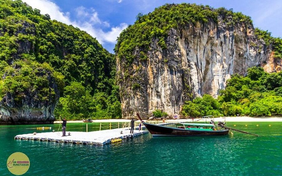 Ao Nang: Hong Islands Tour by Speedboat or Longtail Boat - Pickup times and the trip to the water