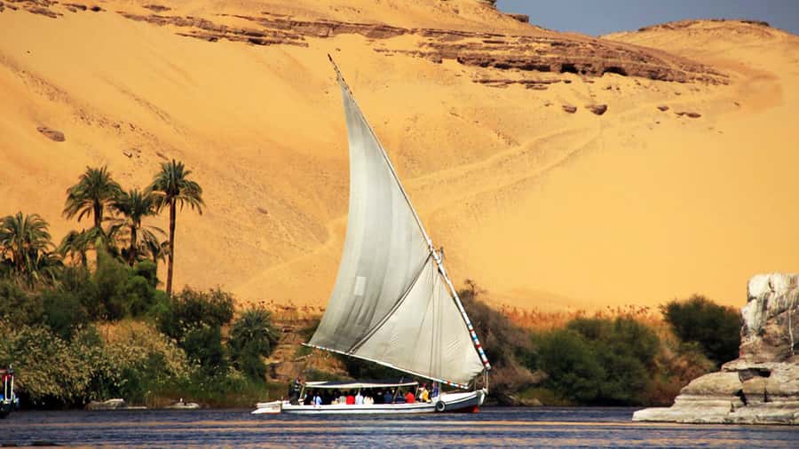 Aswan Private Felucca Ride: Sail Around Elephantine Island. - What happens when the wind disappears