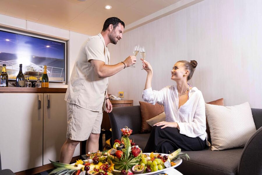 Athens: Saronic Islands Cruise with VIP Area Seating & Lunch - Three islands, one very full day