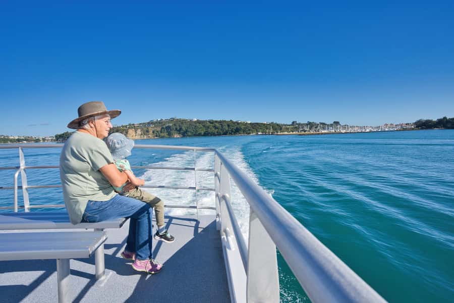 Auckland: Tiritiri Matangi Island Ferry - How much time do you get on Tiritiri Matangi?
