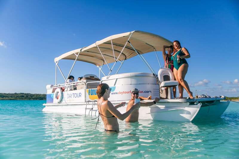 Bacalar: Private Boat Tour - Pirate Canal, Cenotes & Islands - Passing Cenote Esmeralda and reading the water