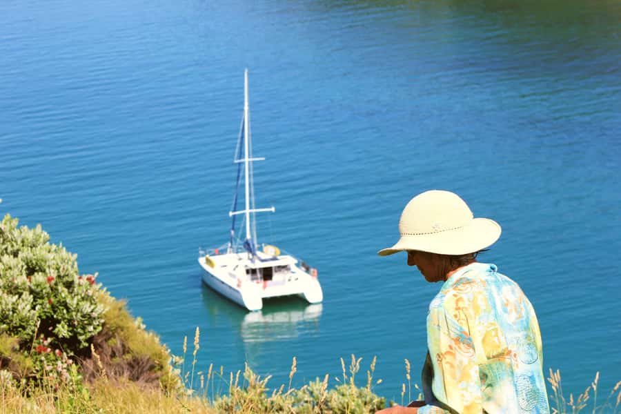 Bay of Islands: Day Sailing Cruise with Island Stop & Lunch - Should you book Bayscapes Charters?