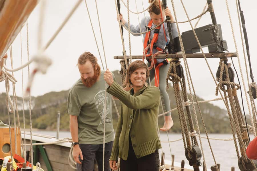 Bay of Islands: Late Afternoon Sailing Cruise - What the two-hour route feels like