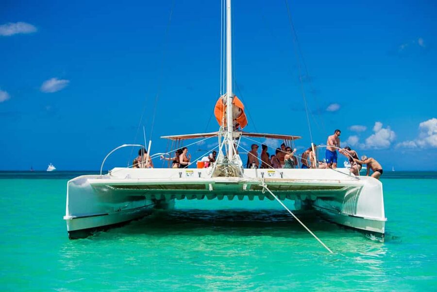 Bayahibe: Saona Island Catamaran Cruise with Natural Pool - Starting in Bayahibe, the gateway to Saona Island