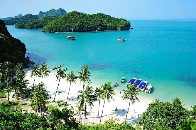 Beyond Angthong 42 Islands Premium Service Trip By Speedboat From Koh Samui - Snorkeling among the park’s coral gardens