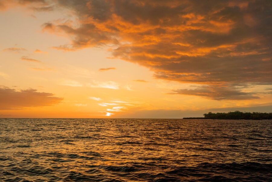 Big Island: Kona Super Raft Sunset Cruise - Heading Along the Kona Coast