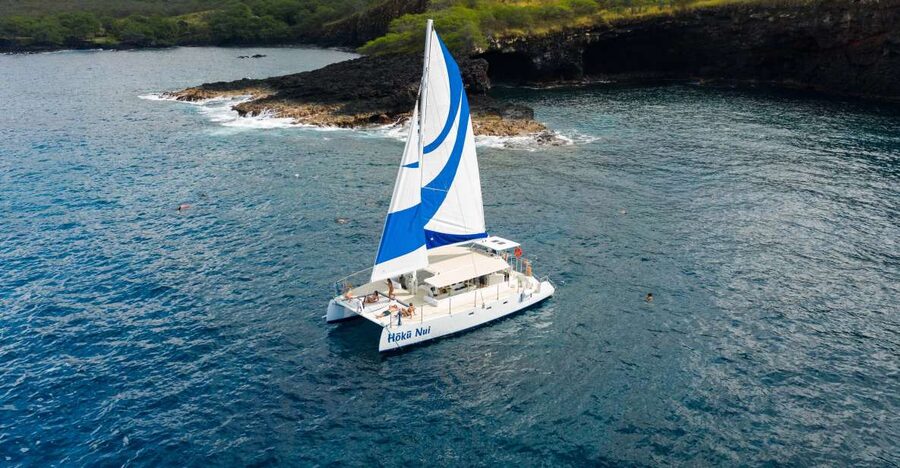 Big Island: Morning Snorkel Sail to Captain Cook's Monument - First snorkel stop near the marine sanctuary