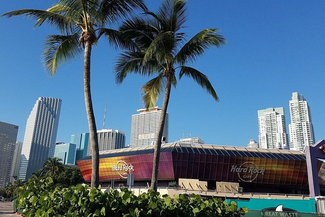 Biscayne Bay and Celebrity Island Homes Boat Tour 90 Minute - Star Island and the man-made islands
