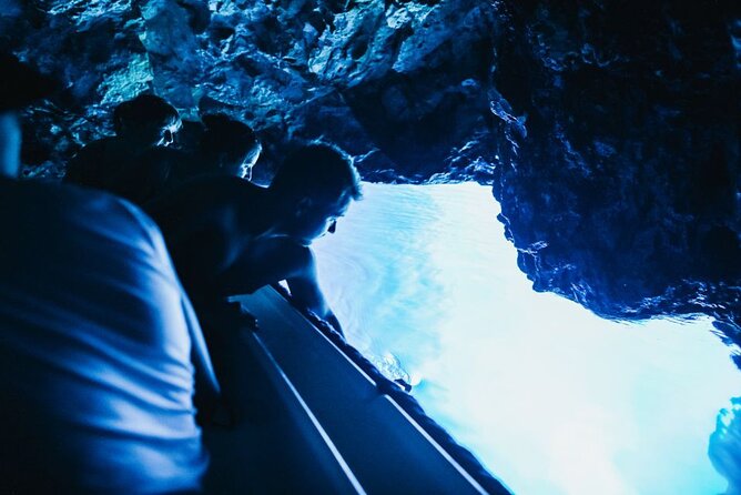 Blue Cave and Hvar 5 Islands full-day Speedboat Tour from Split - The Speedboat Question