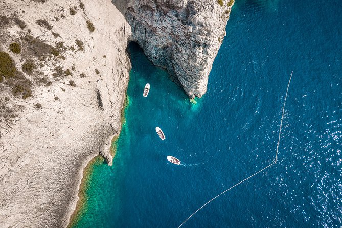 Blue Cave and Hvar Tour - 5 Islands Tour from Split and Trogir - What the speedboat ride is really like