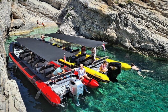 Blue Cave & Hvar, 5 Islands Speedboat with Luxury Seats in Shade - Komiža, the harbor town on Vis