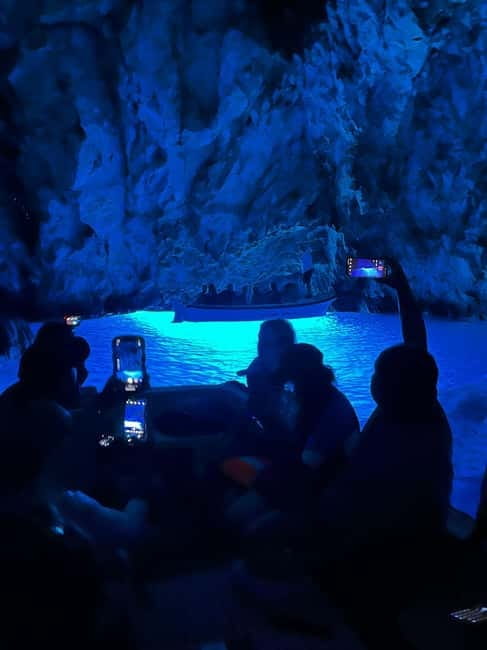 Blue Cave & Island Treasures: Komiža & 5 Gems Boat Tour - Komiža: 45 minutes in a fishing town