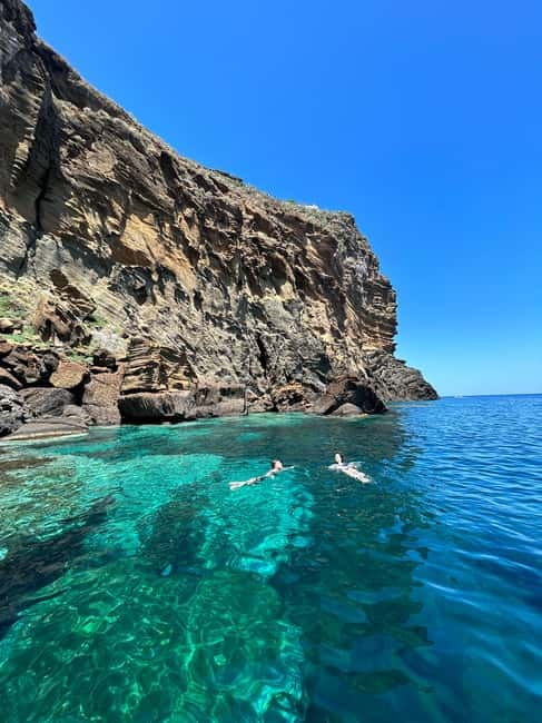 Boat Tour: Island hopping by dinghy with cave visits and snorkeling - Swimming and snorkeling stops