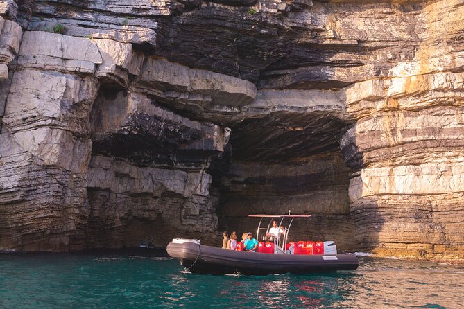 Boat Tour of the 3 Islands & Portovenere - Palmaria, Tino, and Tinetto from the water