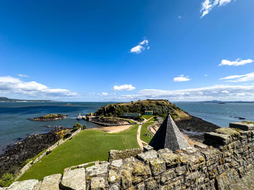 Boat trip and guided tour to Inchcolm Island - From the Duke of Wellington statue to South Queensferry