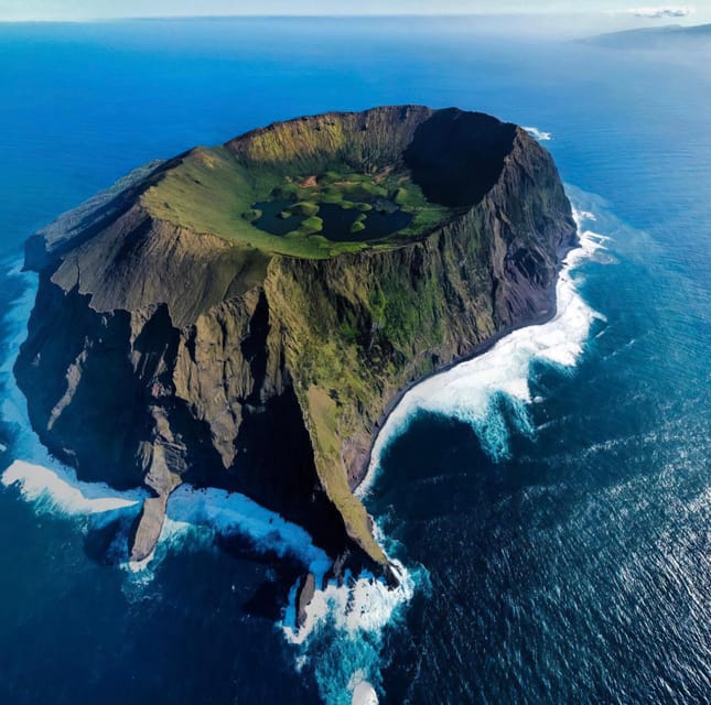 Boat Trip to Corvo and Island Sightseeing Tour - The 9:00 departure from Santa Cruz