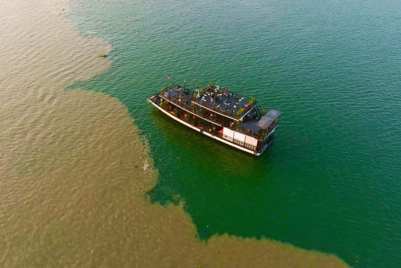 Boat trip to silk island with English speaking guide - First impressions of Silk Island