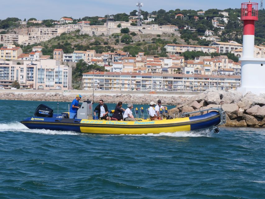 Boat walk in Sete on the singular island 1 hour - Seeing Sète From the Canals
