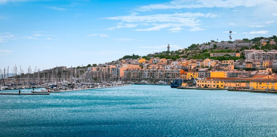 Boat walk in Sete on the singular island 1 hour - The Good and the Limits