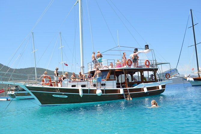 Bodrum Daily Boat Trip / Orak or Black Island - Starting at Halikarnas Harbour at 11:00 am