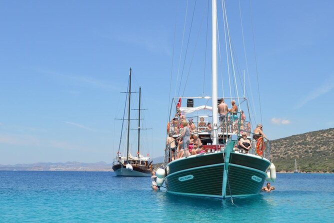 Bodrum Daily Boat Trip / Orak or Black Island - Third bay: fruit, water, and a slower pace