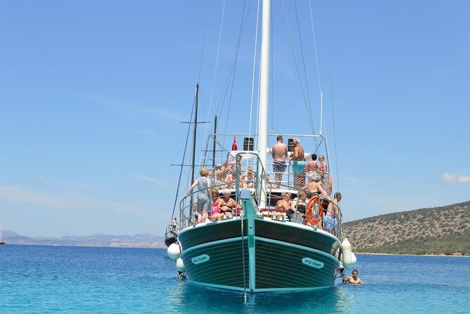 Bodrum Daily Boat Trip / Orak or Black Island - The group size and onboard atmosphere