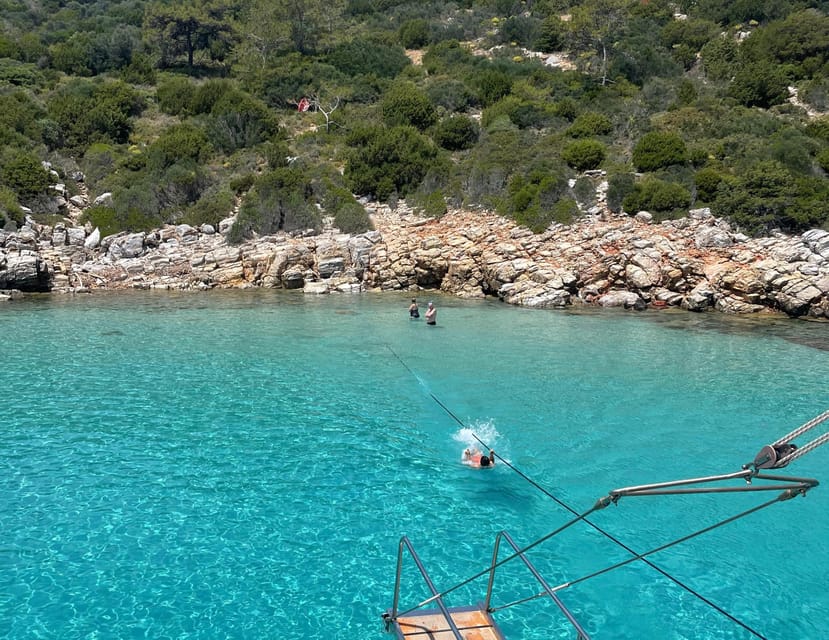Bodrum: Orak Island Boat Trip with Lunch & Optional Transfer - Comfort, crowding, and the feel on board