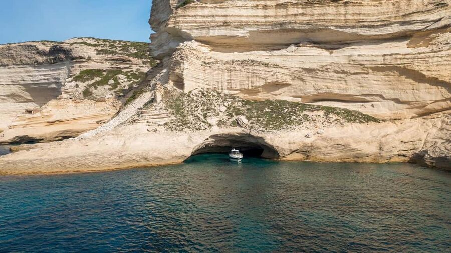 Bonifacio: Lavezzi Islands Full day Trip by Boat - From Bonifacio’s port to the Lavezzi Islands