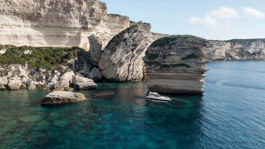 Bonifacio: Lavezzi Islands Full day Trip by Boat - The captains make the difference