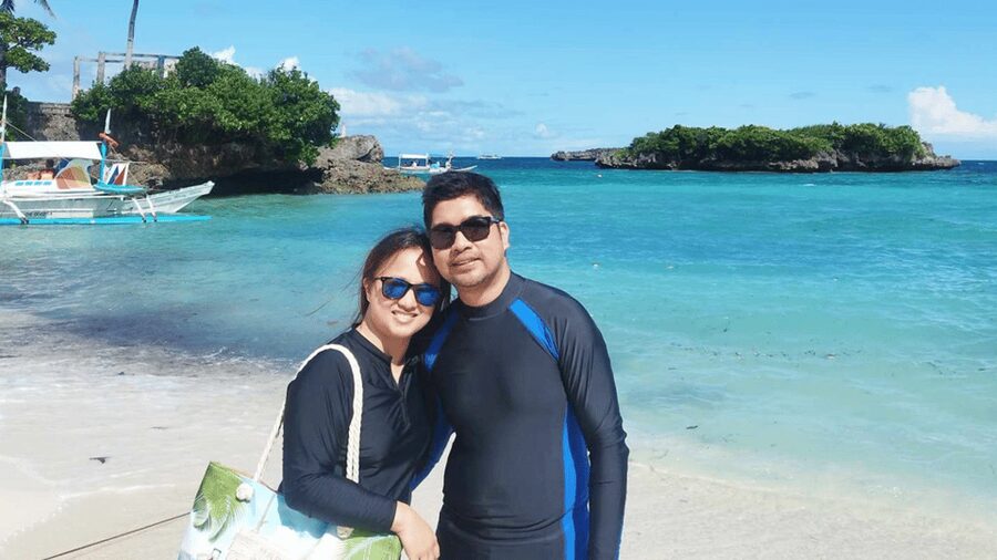 Boracay: Island Boat Tour with Crystal Cove Entry - The grilled buffet lunch